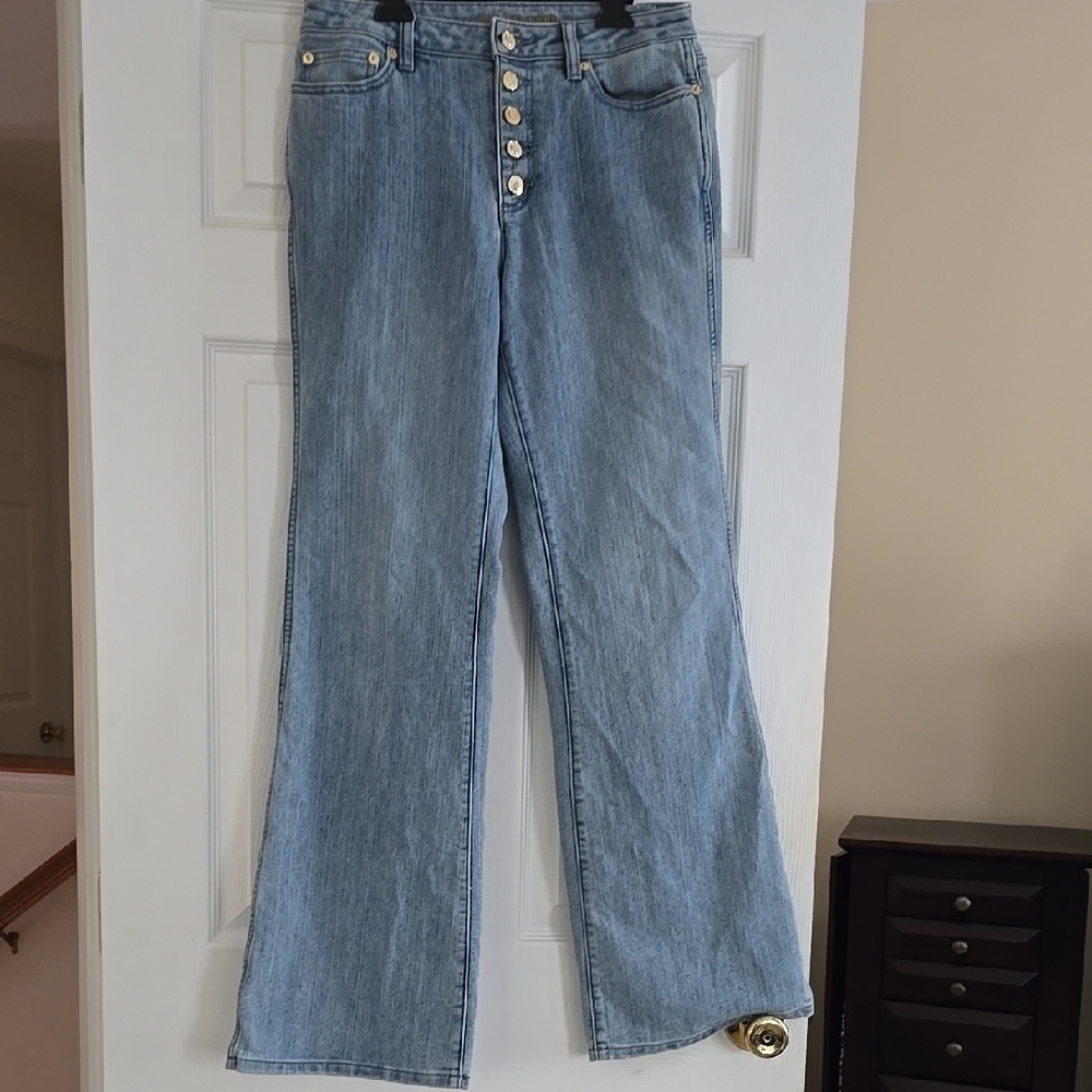 Light Blue Button-Fly Women's Jeans